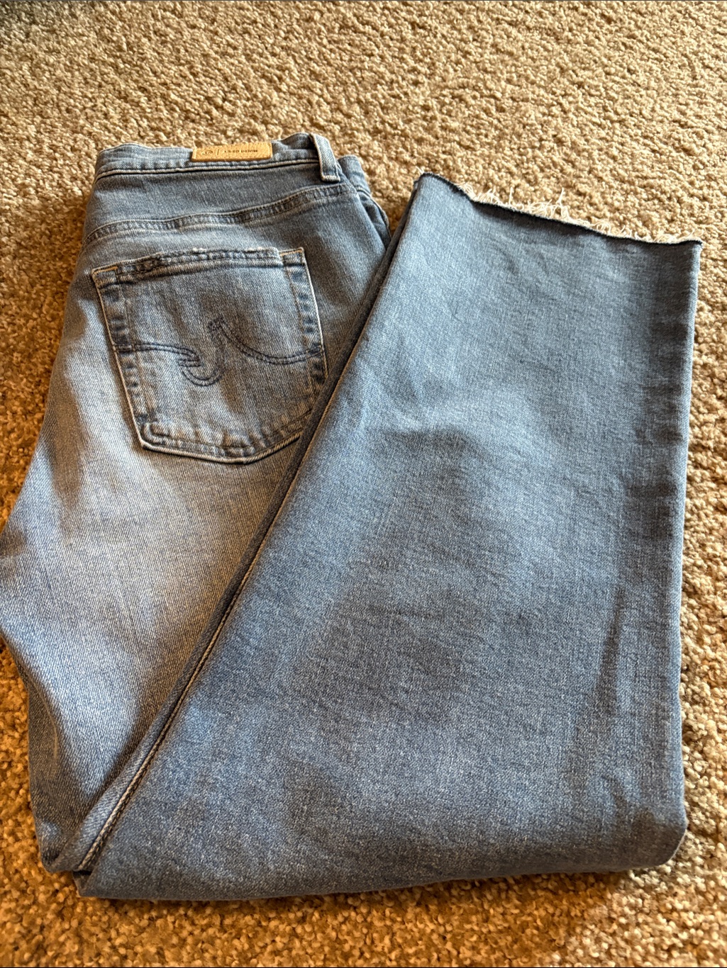 Ag Brinley Crop Jeans. Mid Rise Straight Fit. Sz 29. Nwt